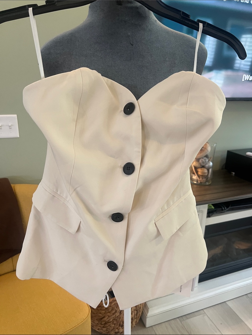 Commense Cream Button-Front Strapless Blouse